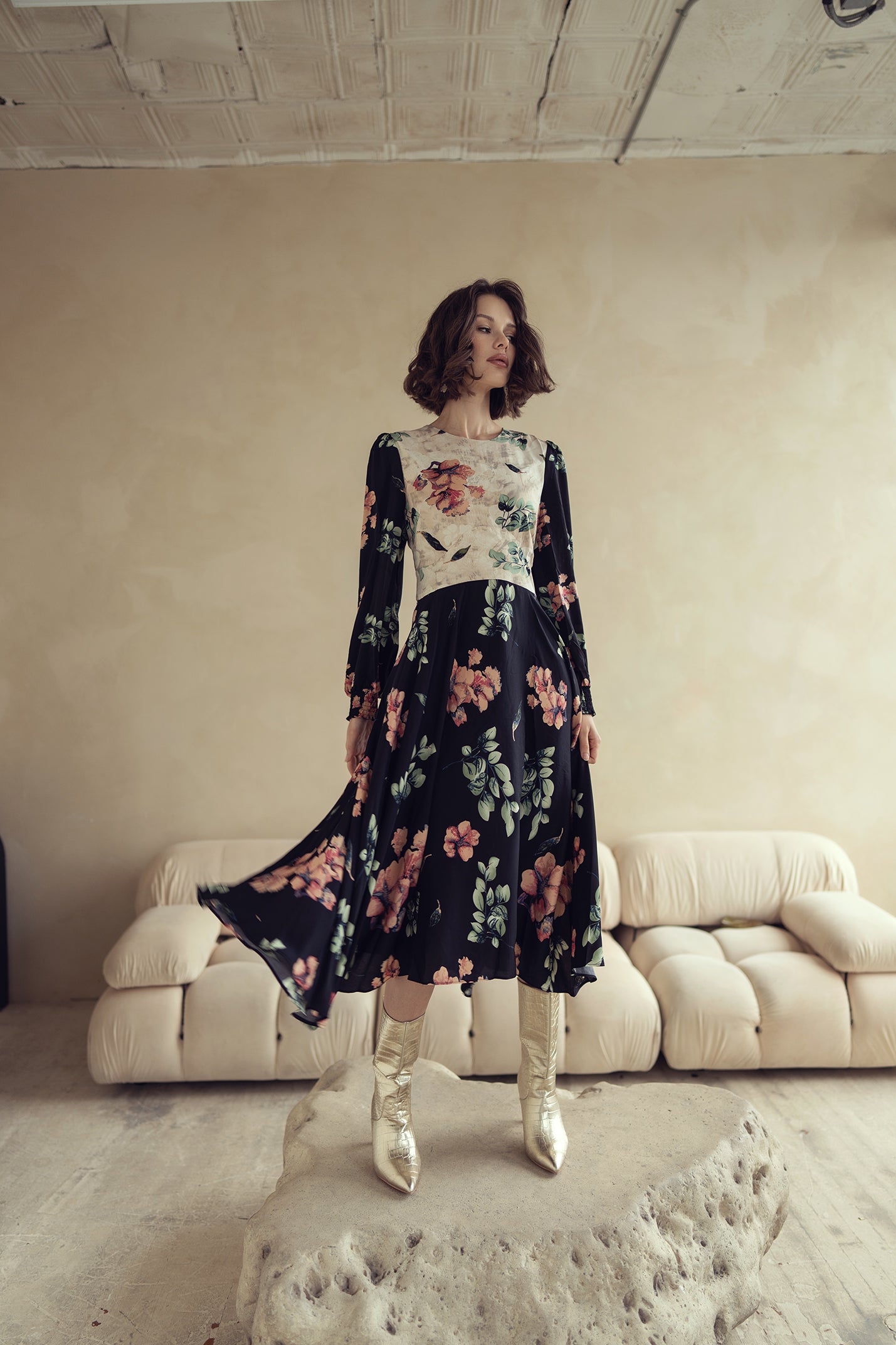 Rose Gold Waisted Floral Dress Sheek Rose Gold Waisted Floral Dress Sheek