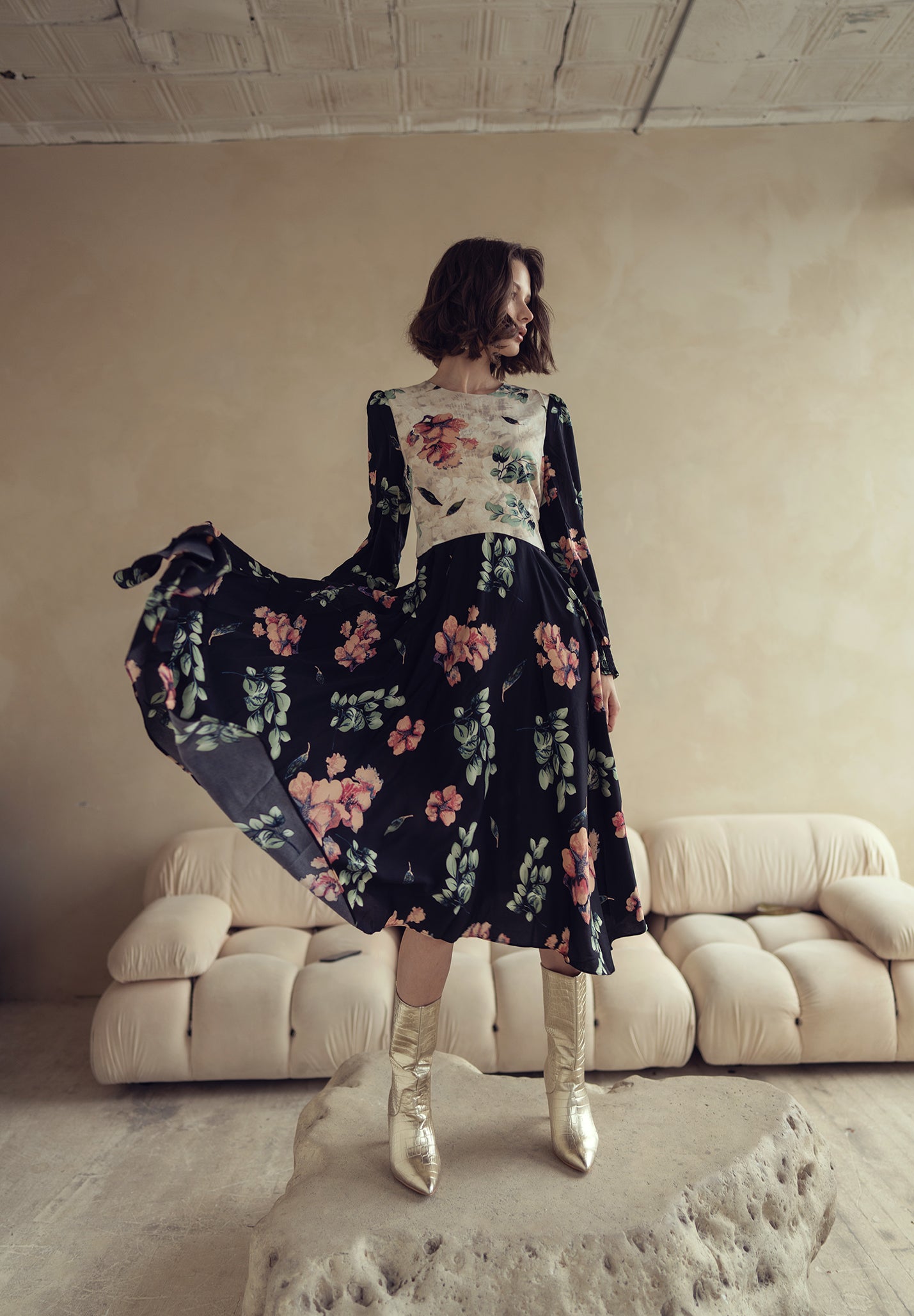 Rose Gold Waisted Floral Dress Sheek Rose Gold Waisted Floral Dress Sheek
